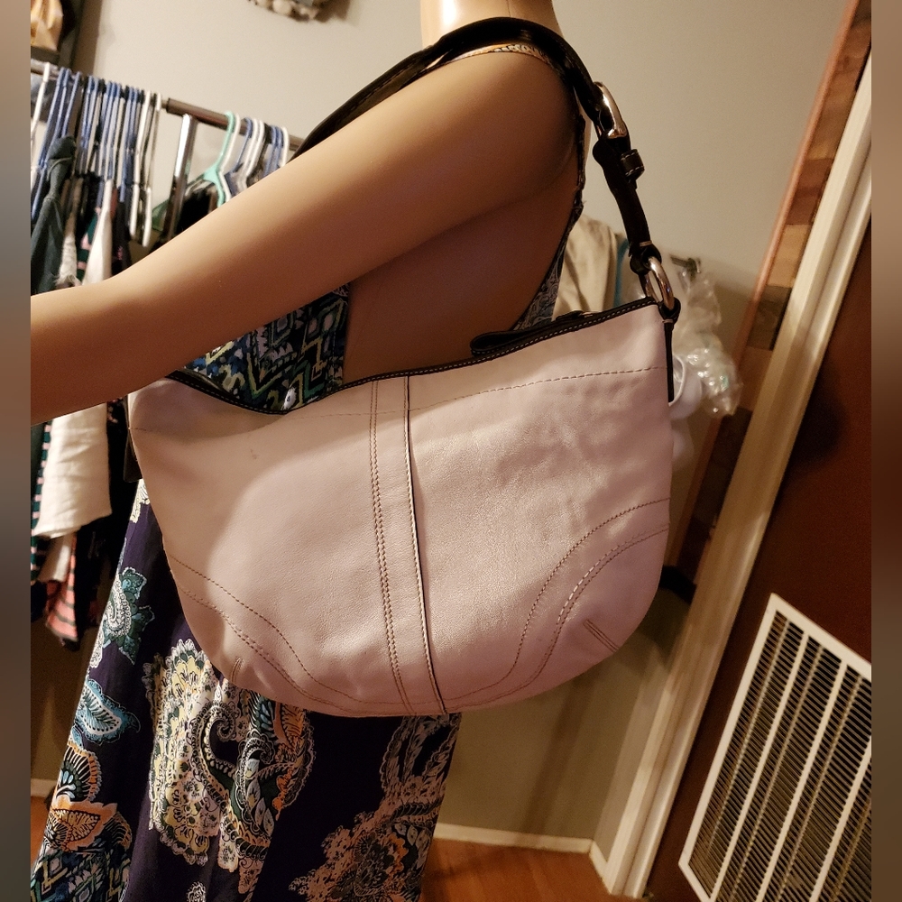 Coach Ivory Soft Leather Large Hobo Shoulder Bag - Picture 11 of 14